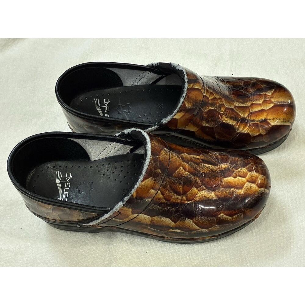 Dansko Professional Clogs Women’s 38 US 7.5 Snake Print Patent Leather Slip On